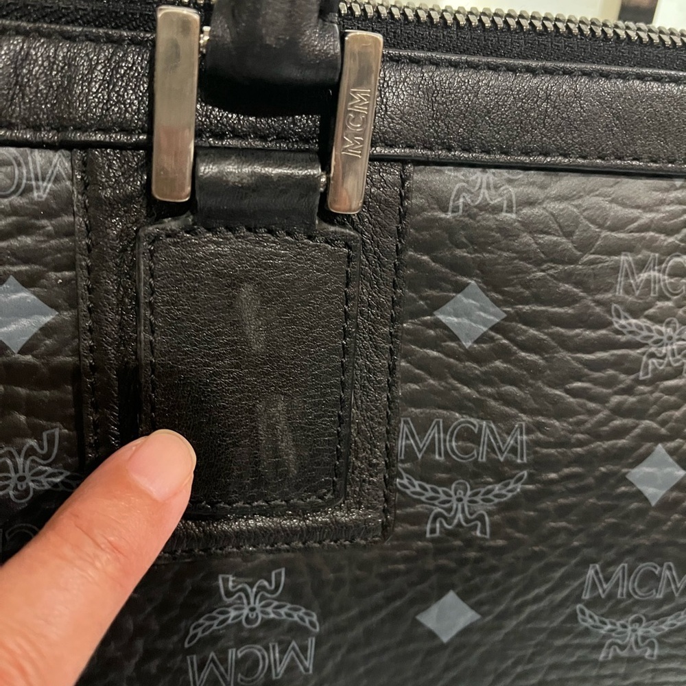 MCM BLACK VISETOS LION PRINCESS LAPTOP BAG - Picture 8 of 16